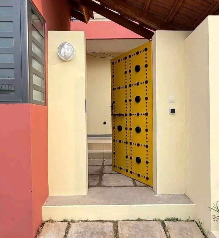 Villa vue mer à louer à Fidjrossè Cotonou 11