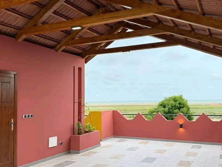 Villa vue mer à louer à Fidjrossè Cotonou 3