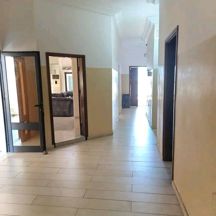 Villa vue mer à louer à Fidjrossè Cotonou 7