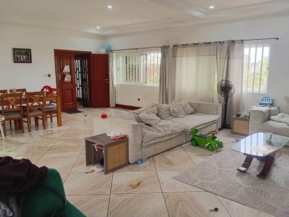 Villa vue mer à vendre à Akpakpa 3