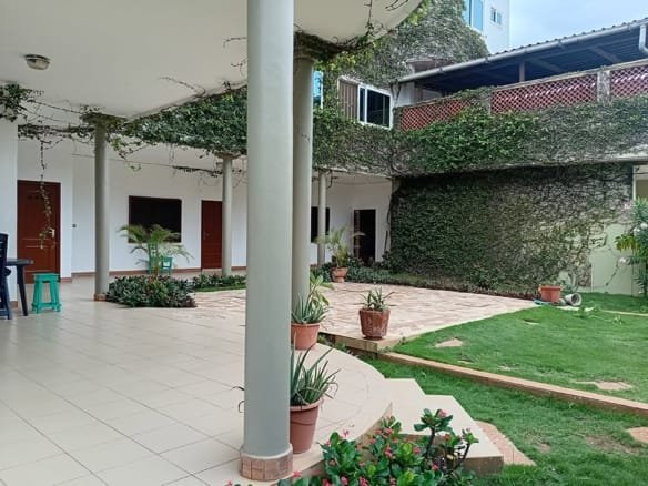 Villa vue mer à vendre à Akpakpa 5