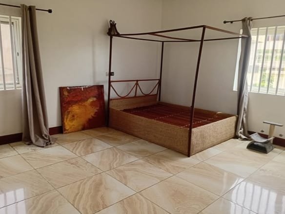 Villa vue mer à vendre à Akpakpa 9