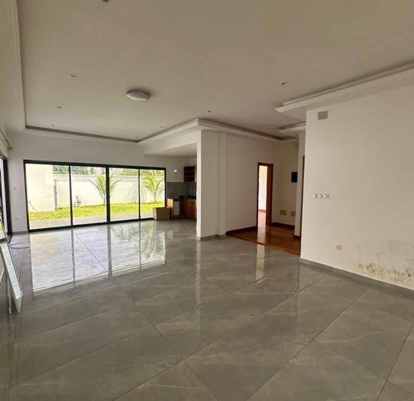 Appartement 2 chambres avec jardin privé à Fidjrossè Plage 10