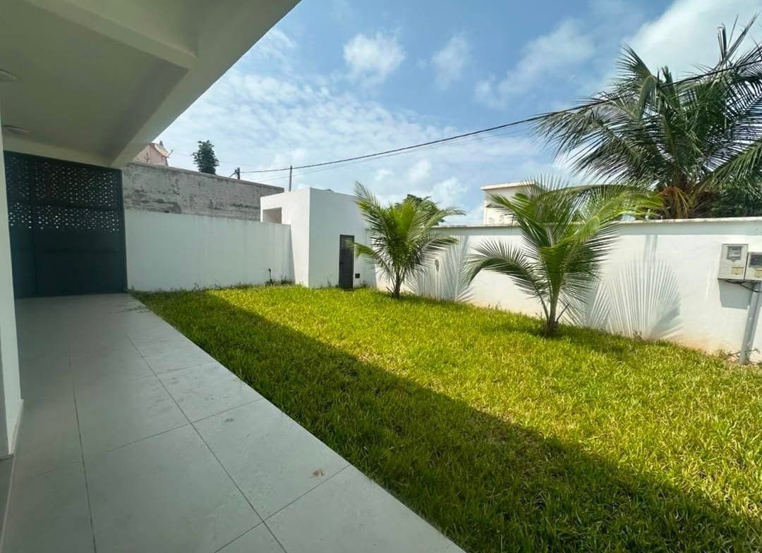 Appartement 2 chambres avec jardin privé à Fidjrossè Plage