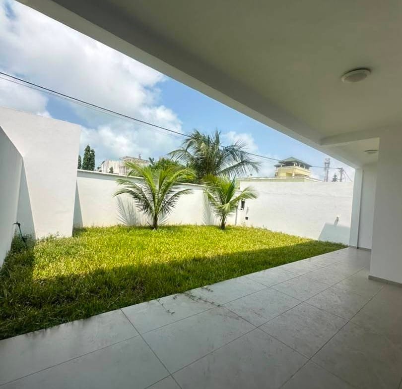 Appartement 2 chambres avec jardin privé à Fidjrossè Plage 2