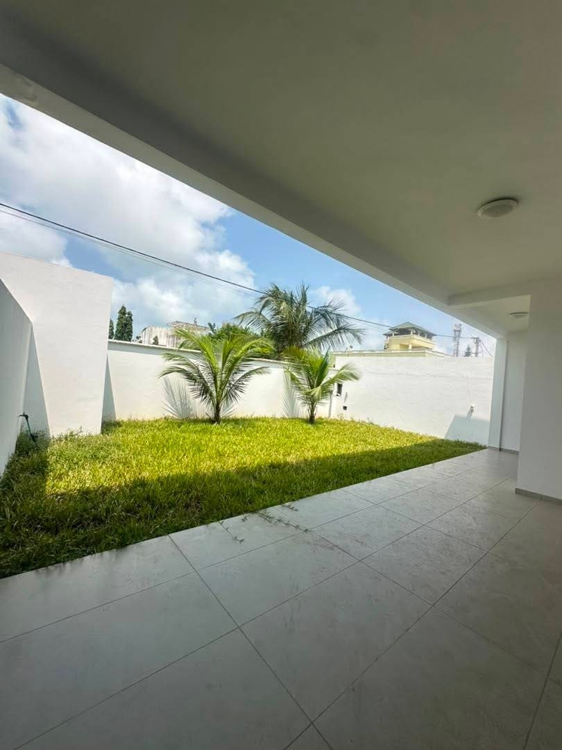Appartement 2 chambres avec jardin privé à Fidjrossè Plage 2