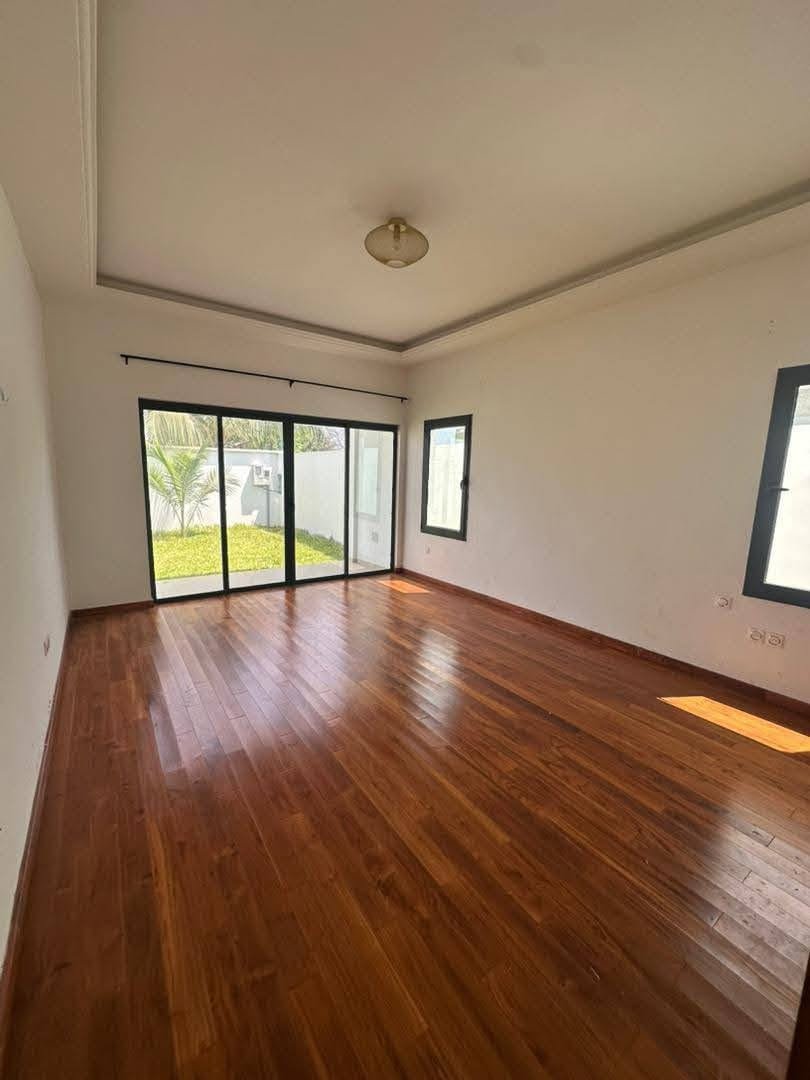 Appartement 2 chambres avec jardin privé à Fidjrossè Plage 4