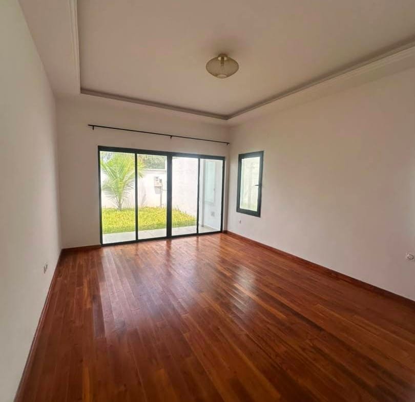 Appartement 2 chambres avec jardin privé à Fidjrossè Plage 8