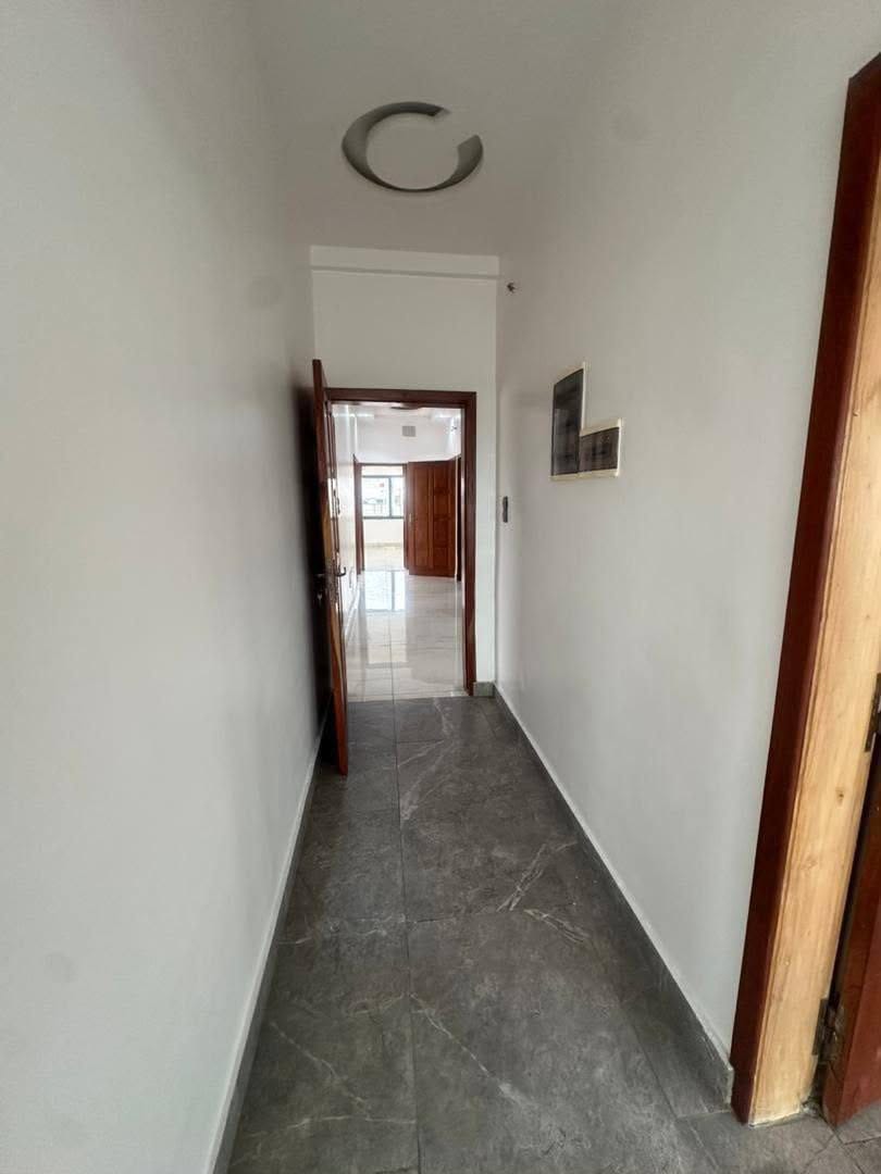 Appartement 3 chambres à Fidjrossè Plage 13