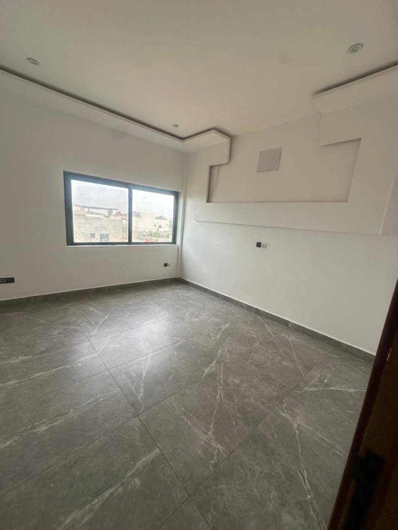 Appartement 3 chambres à Fidjrossè Plage 6