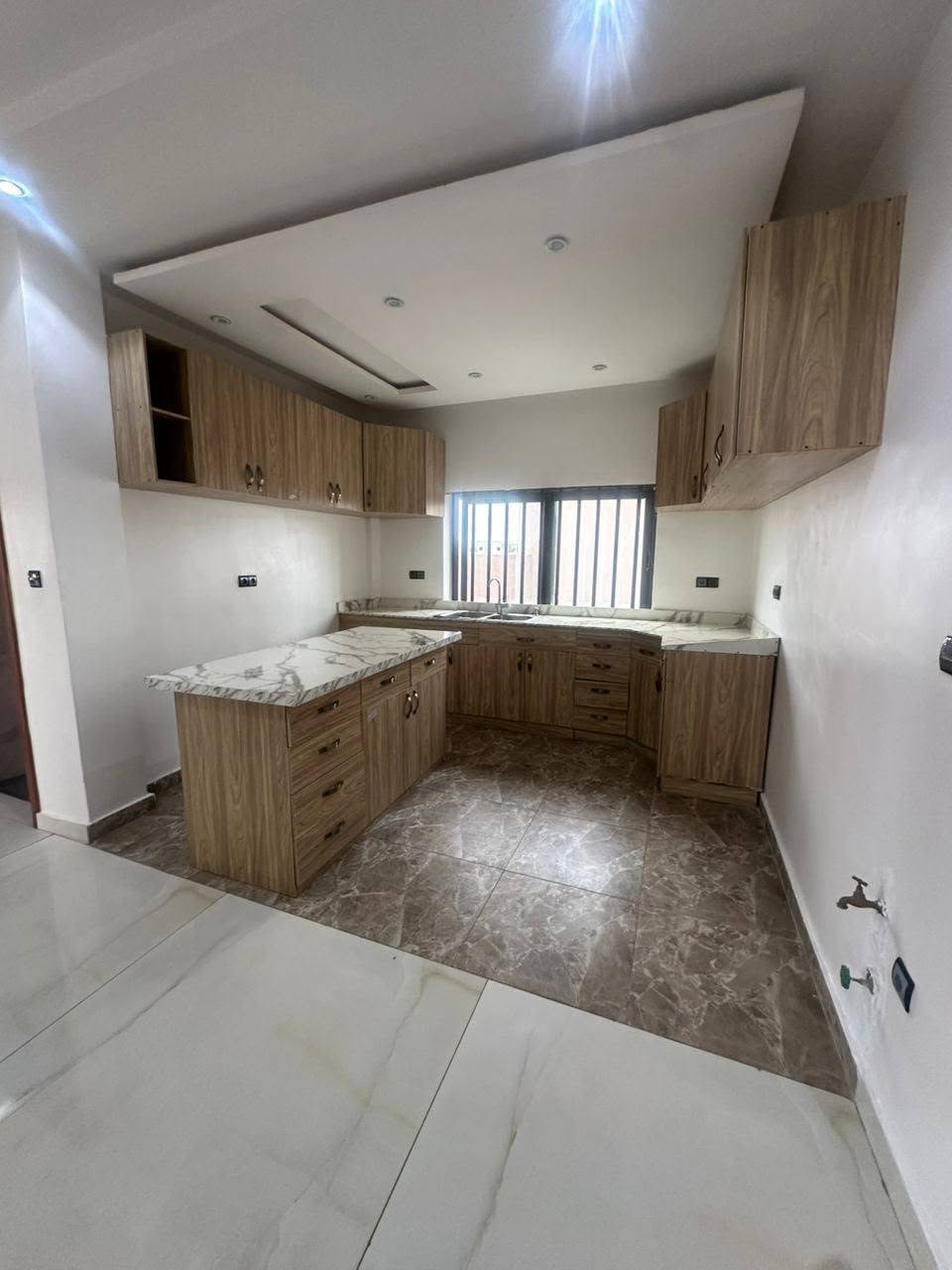 Appartement 3 chambres à Fidjrossè Plage 8