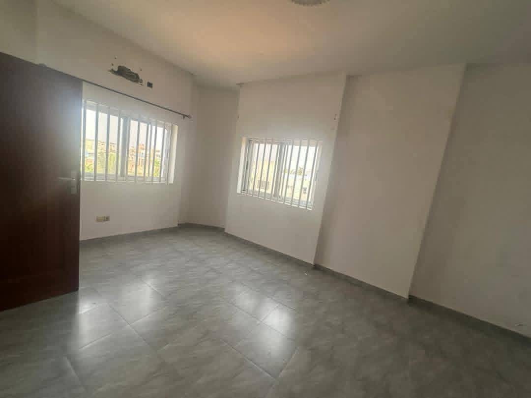Appartement 3 chambres à louer à Fidjrossè Akogbato 2