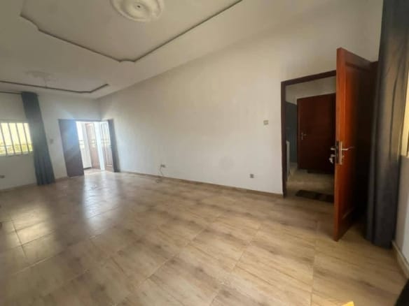 Appartement 3 chambres à louer à Fidjrossè Akogbato
