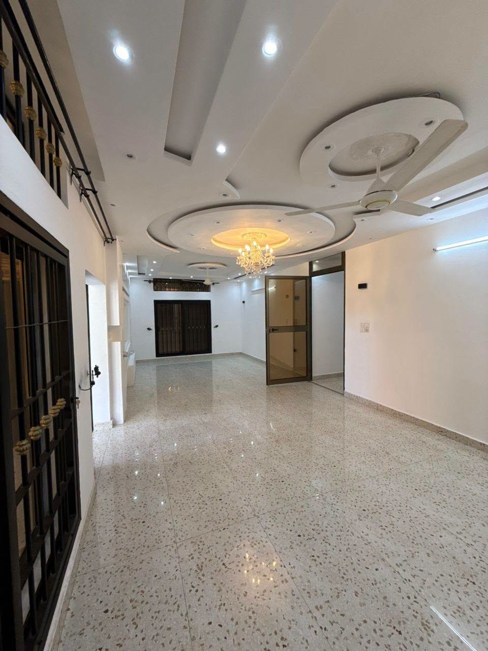 Appartement F4 neuf à Fidjrossè proche de la plage 12