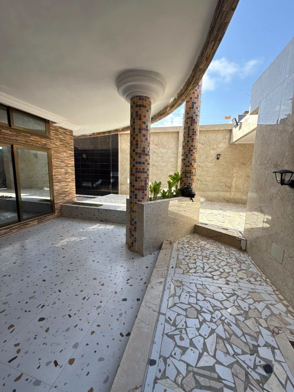 Appartement F4 neuf à Fidjrossè proche de la plage 15
