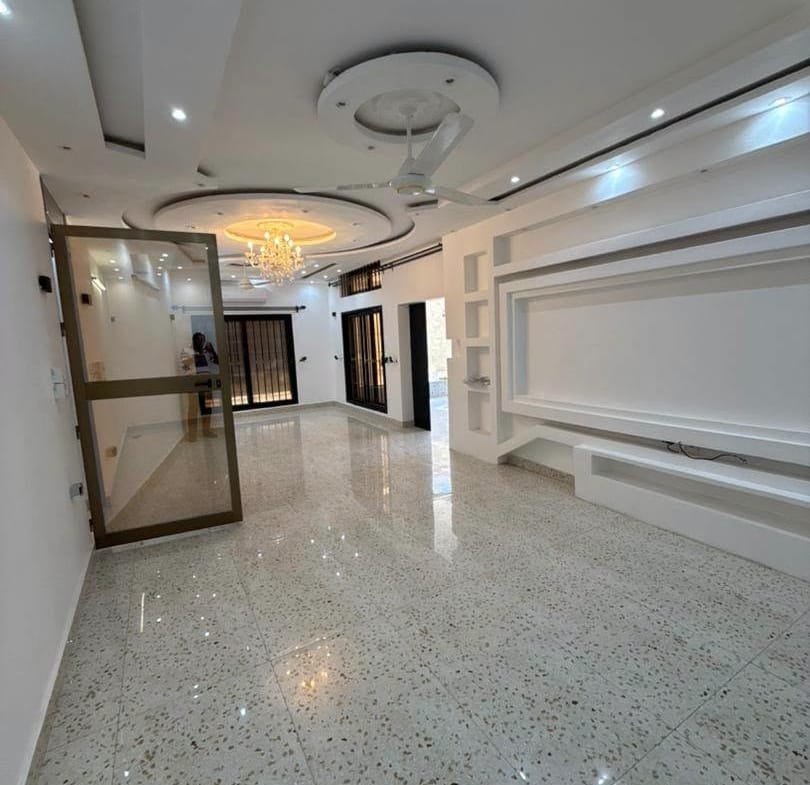 Appartement F4 neuf à Fidjrossè proche de la plage 8