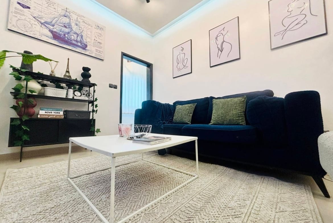 Appartement meublé 1 chambre à louer à Fidjrossè Plage 8