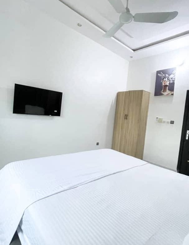 Appartement meublé 1 chambre avec terrasse à Agla 10