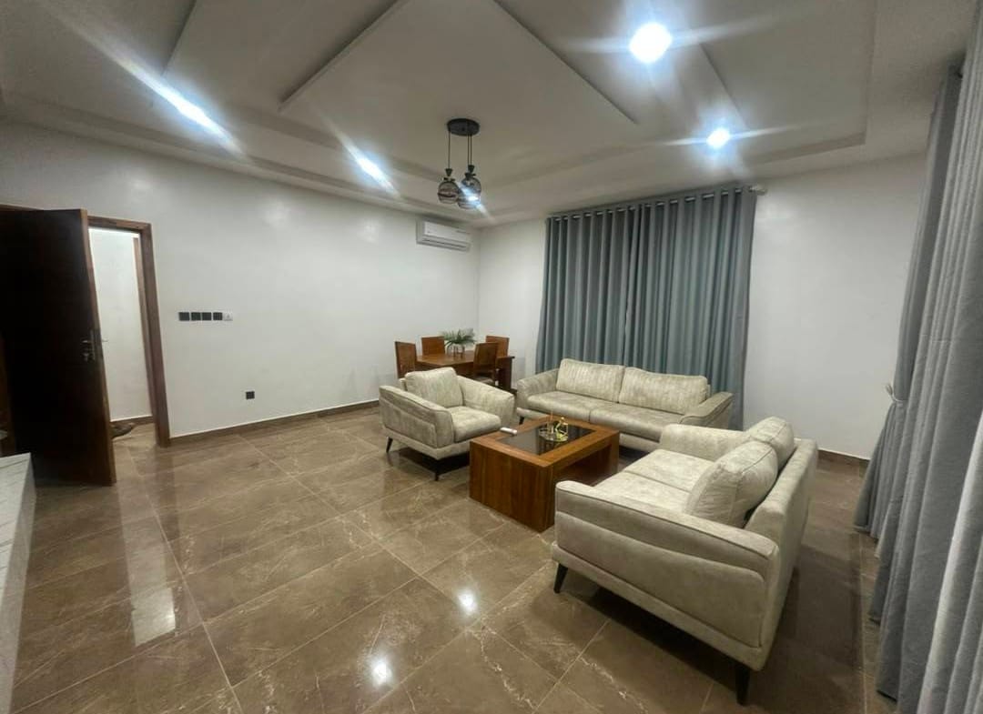 Appartement meublé 2 chambres de standing à Fidjrossè Plage 3