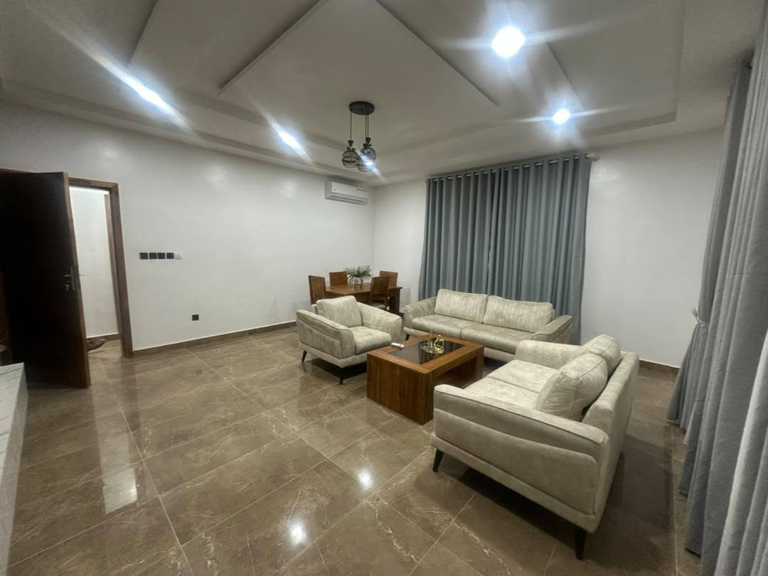 Appartement meublé 2 chambres de standing à Fidjrossè Plage 3