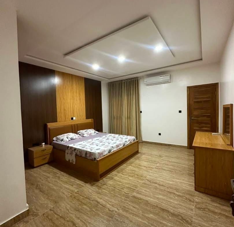Appartement meublé 2 chambres de standing à Fidjrossè Plage 7