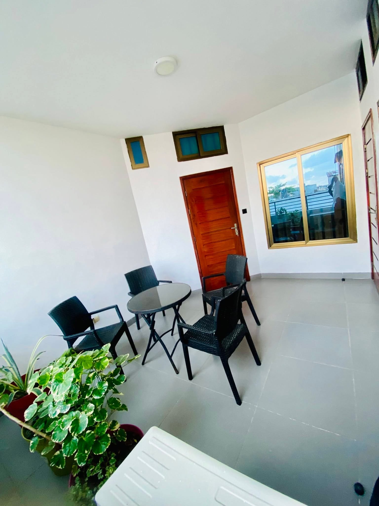Appartement meublé 2 chambres derrière le Stade de l'Amitié 4
