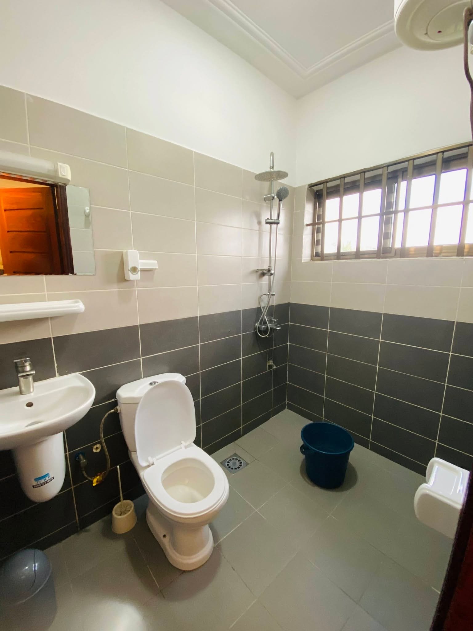 Appartement meublé 2 chambres derrière le Stade de l'Amitié 9