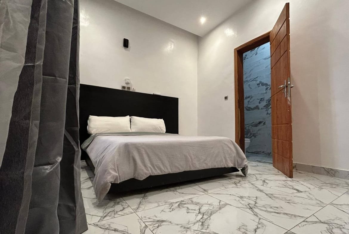Appartement meublé 2 chambres près de la Route des Pêches à Fidjrossè 2