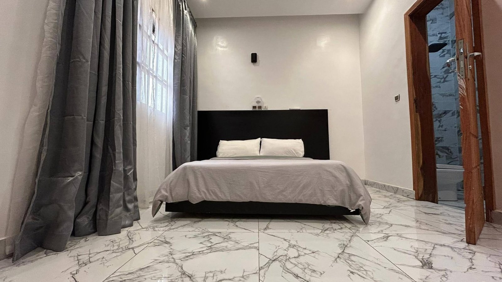 Appartement meublé 2 chambres près de la Route des Pêches à Fidjrossè 4