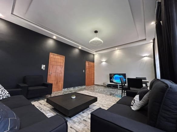 Appartement meublé 2 chambres près de la Route des Pêches à Fidjrossè