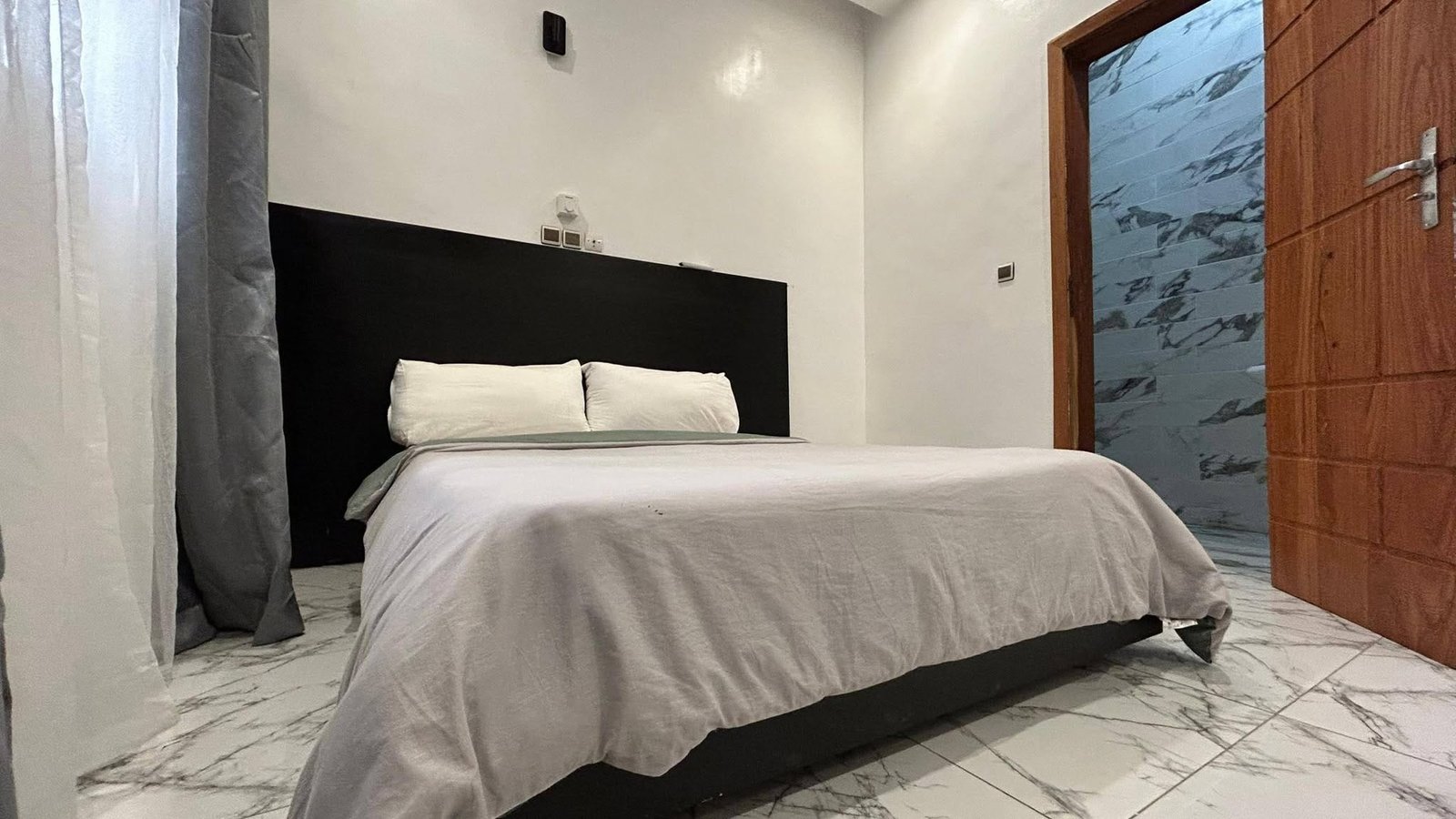 Appartement meublé 2 chambres près de la Route des Pêches à Fidjrossè 7