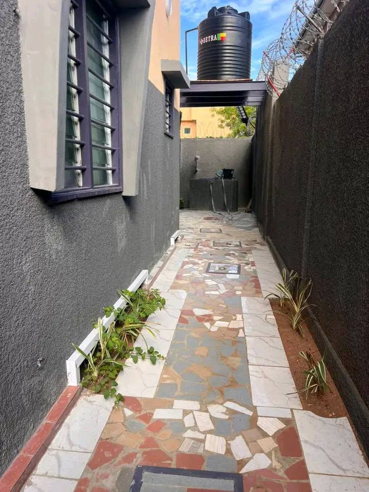 Appartement meublé 3 chambres à Fidjrossè Plage 12