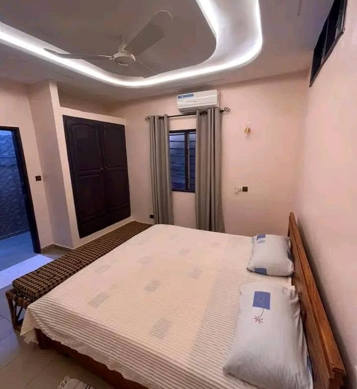 Appartement meublé 3 chambres à Fidjrossè Plage 3