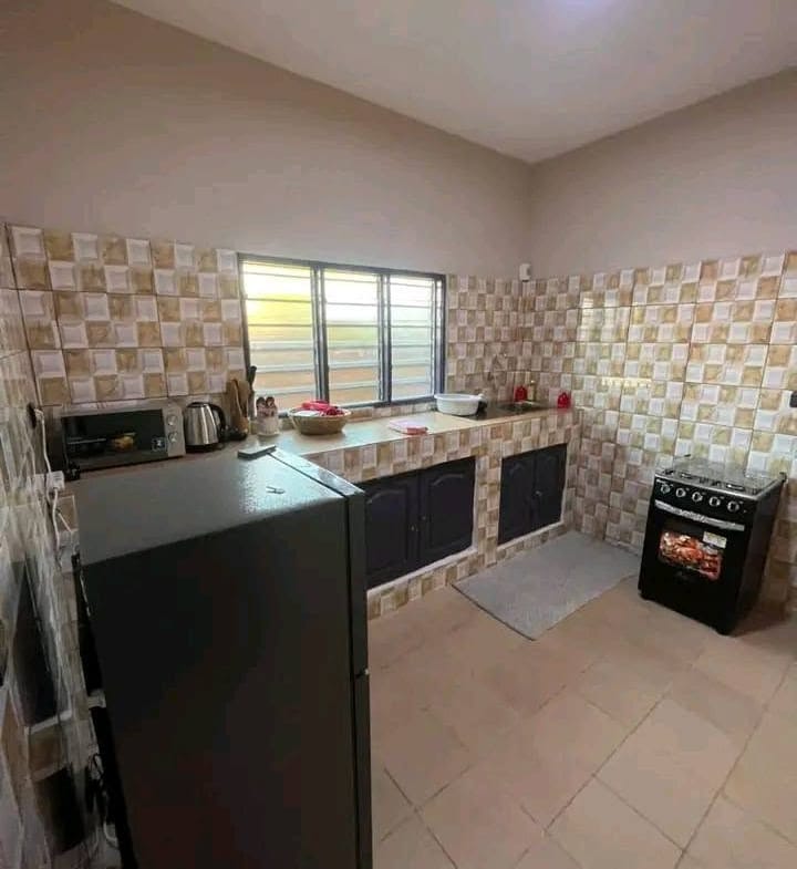 Appartement meublé 3 chambres à Fidjrossè Plage 4