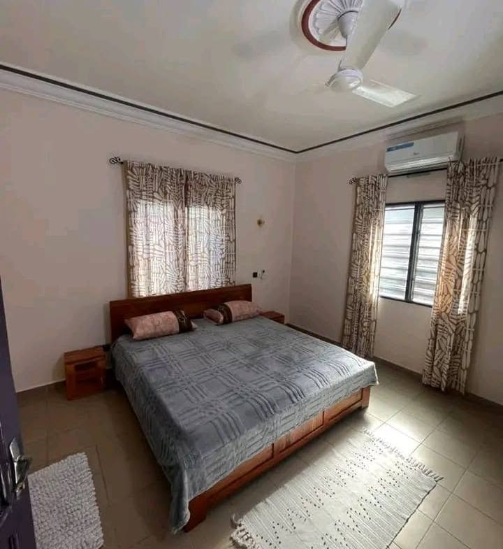Appartement meublé 3 chambres à Fidjrossè Plage 7
