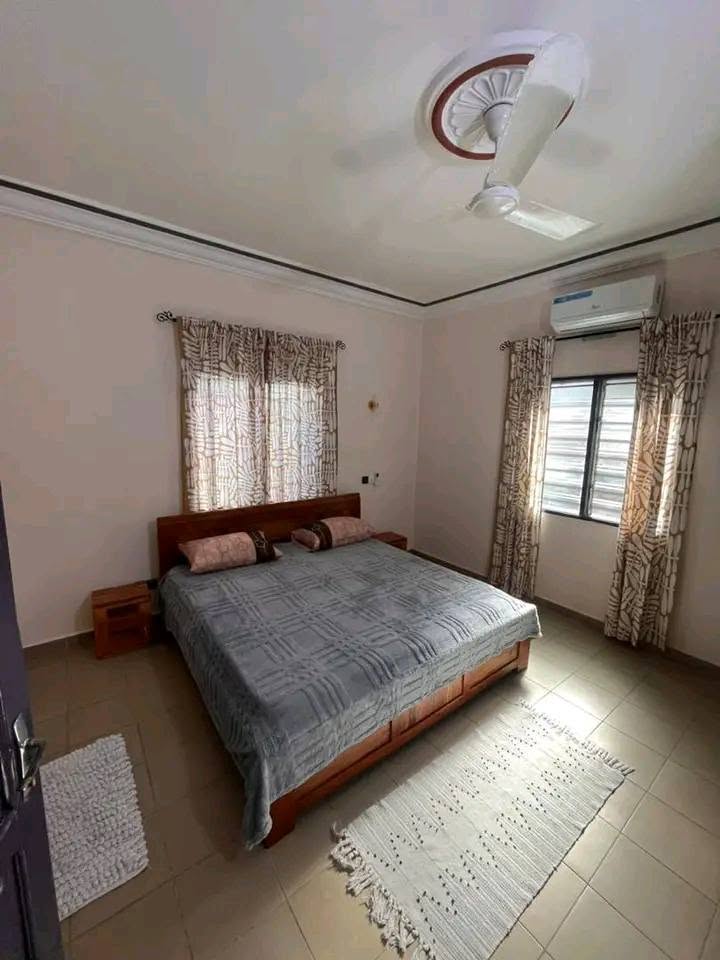 Appartement meublé 3 chambres à Fidjrossè Plage 7
