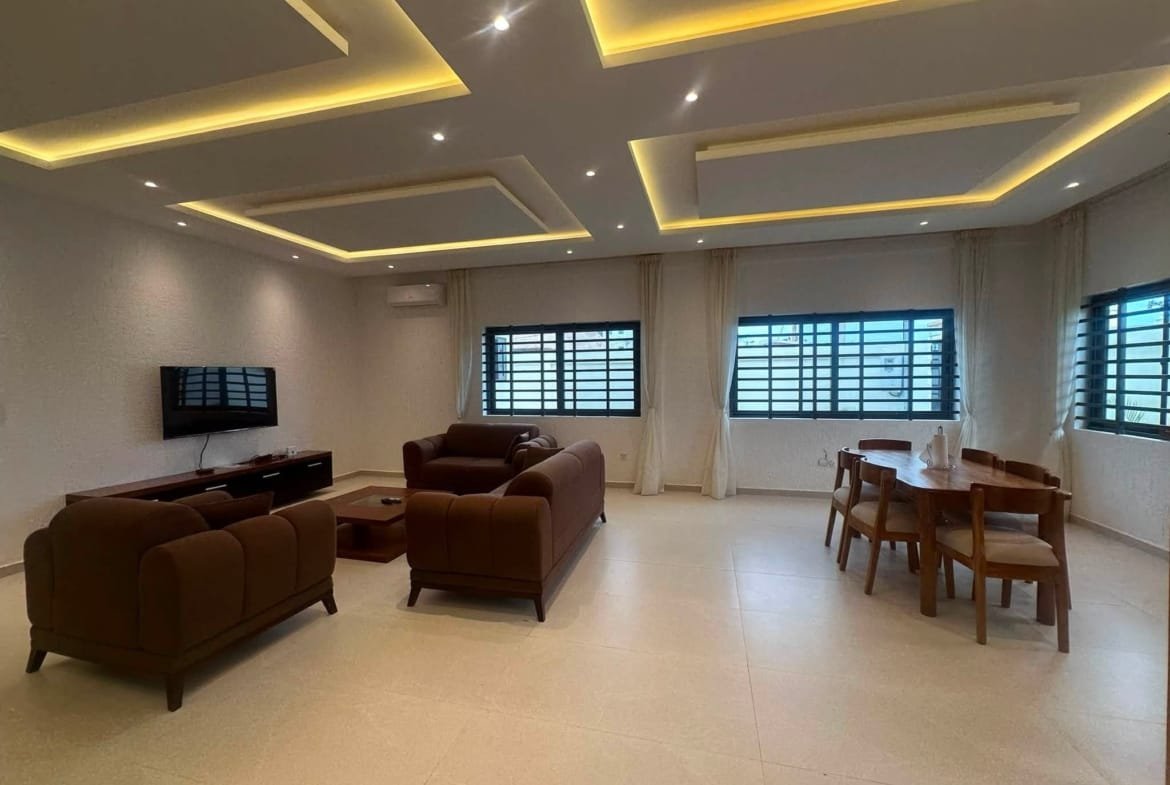 Appartement meublé 3 chambres avec jardin à Fidjrossè Togbin Plage 16