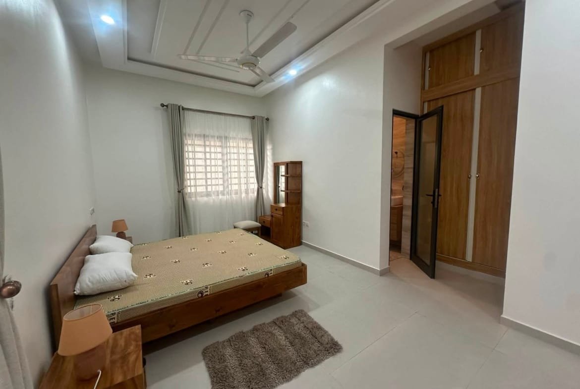 Appartement meublé 3 chambres avec jardin à Fidjrossè Togbin Plage 17