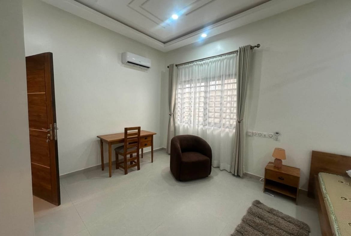 Appartement meublé 3 chambres avec jardin à Fidjrossè Togbin Plage 19