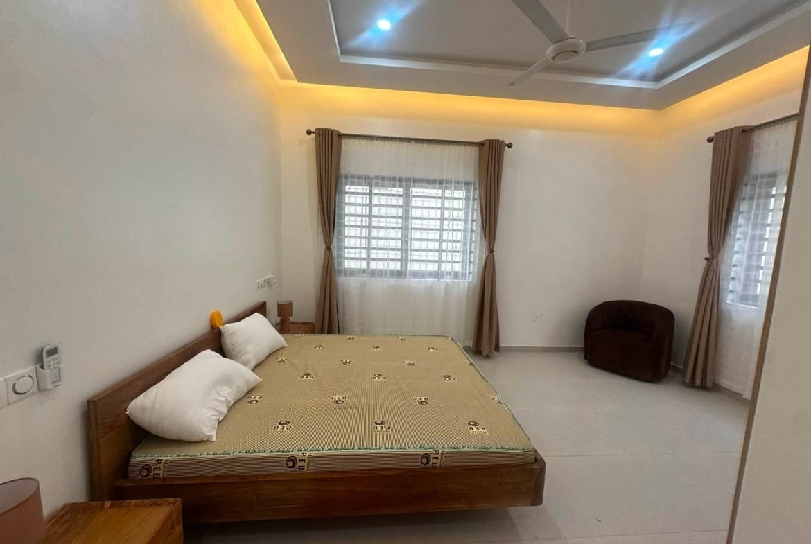 Appartement meublé 3 chambres avec jardin à Fidjrossè Togbin Plage 2