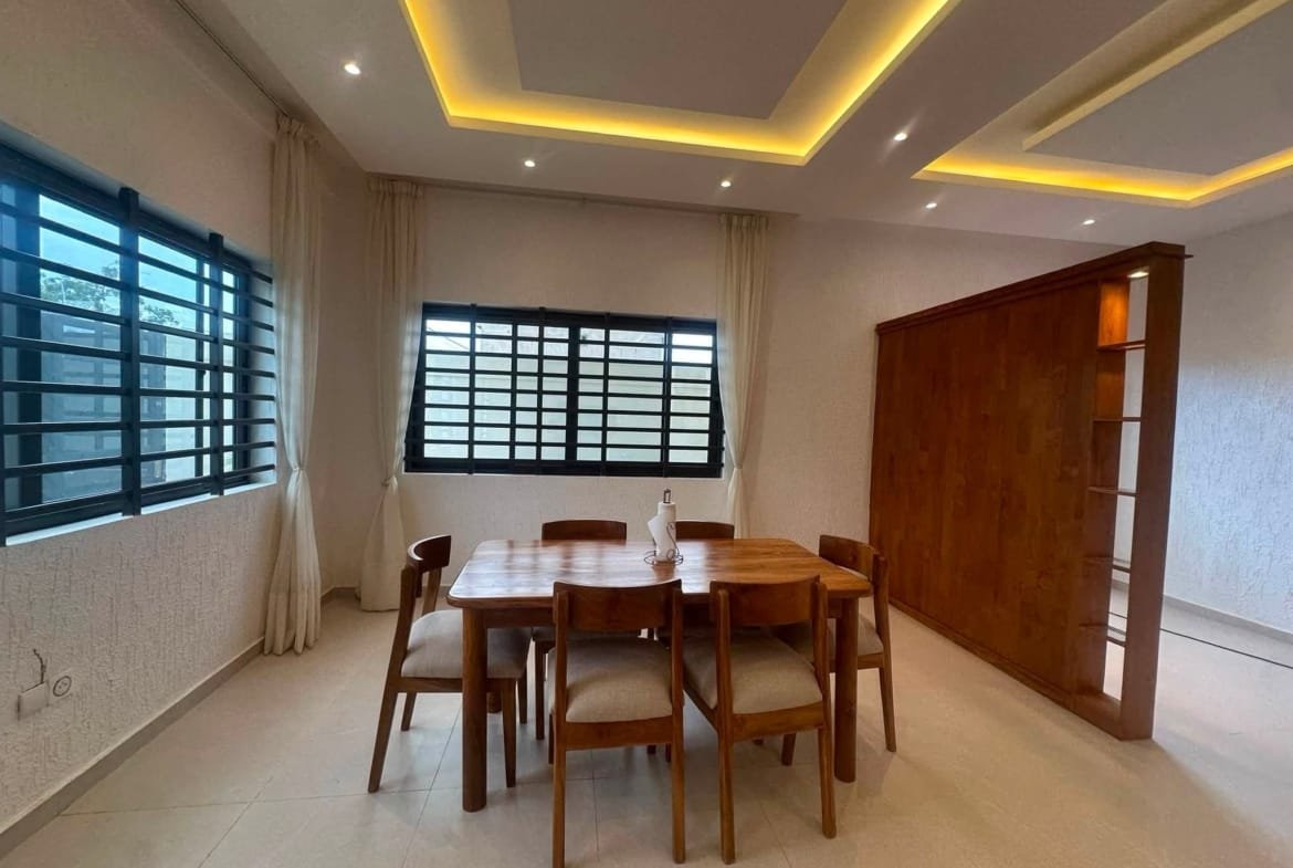 Appartement meublé 3 chambres avec jardin à Fidjrossè Togbin Plage 3
