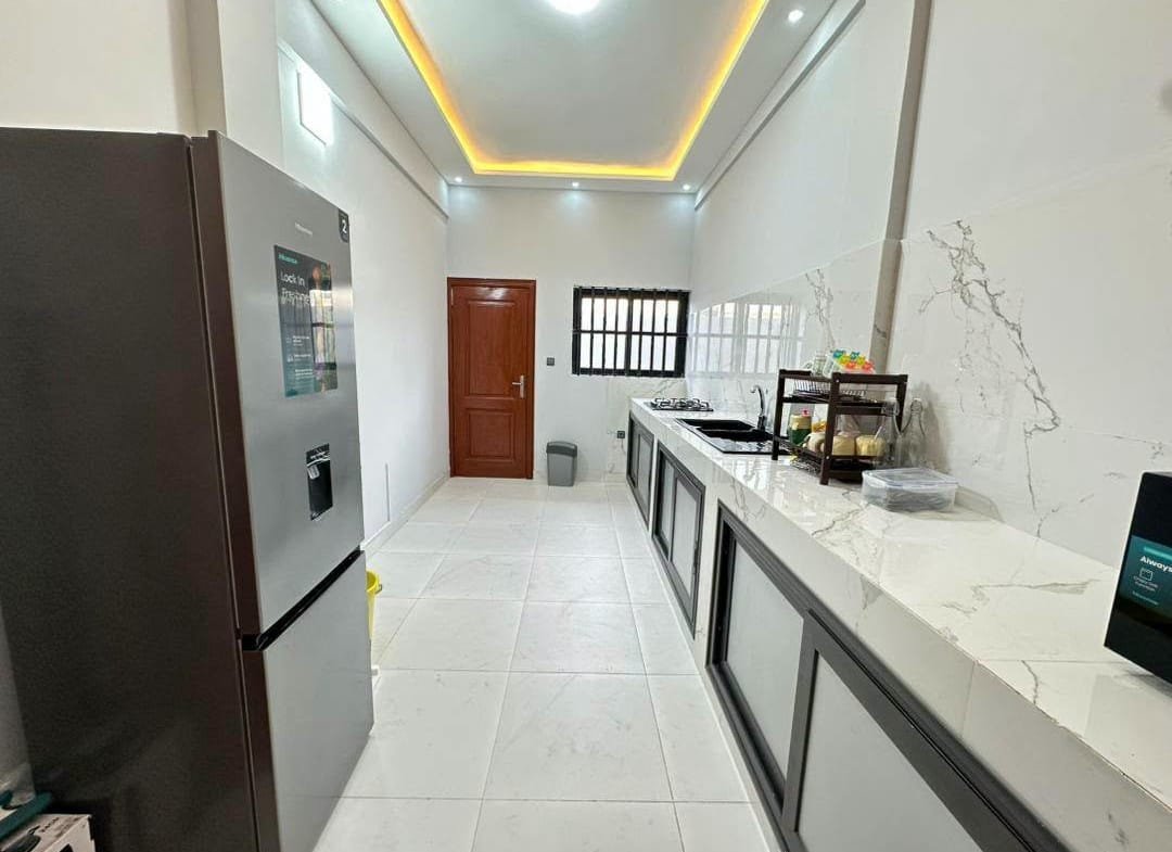 Appartement meublé 3 chambres avec vue mer à Fidjrossè Plage 5