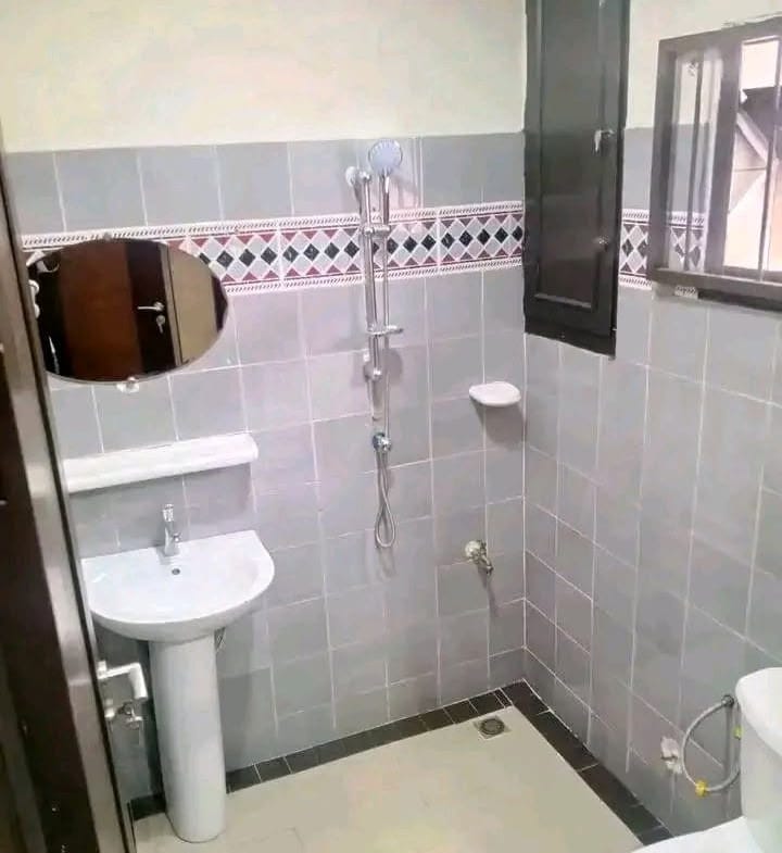 Bureau de 7 pièces à Zongo 5