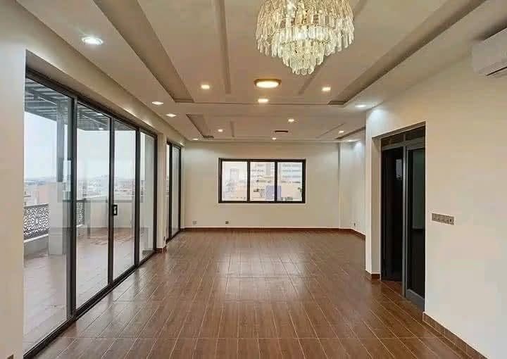 Bureaux et plateaux professionnels à louer à Akpakpa Ciné Concorde 4