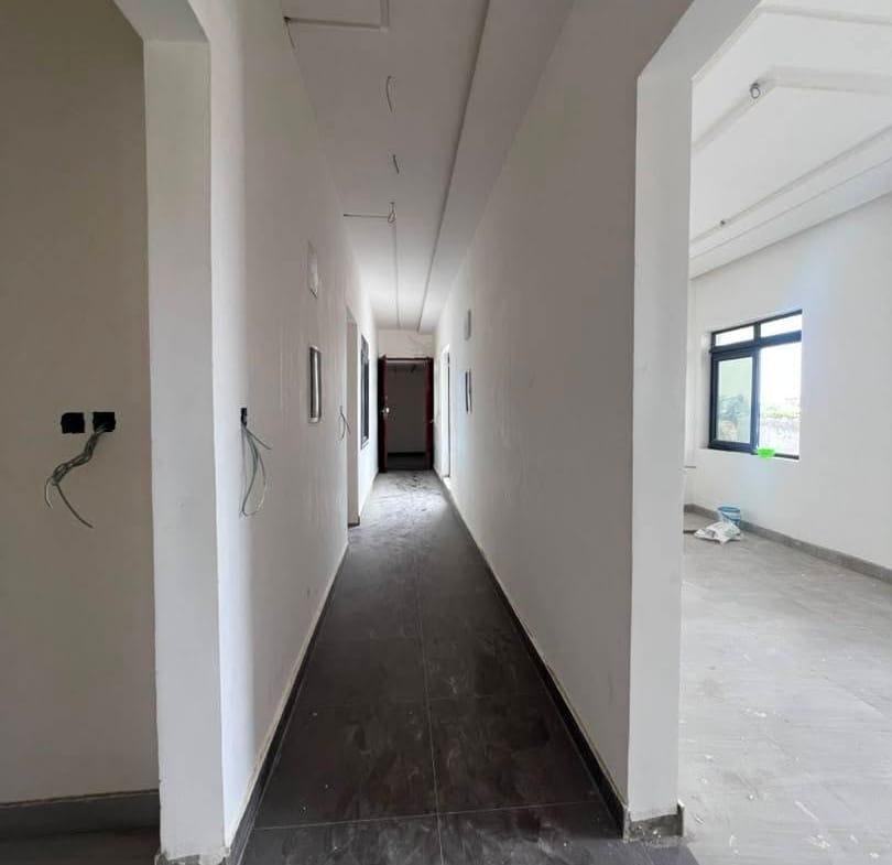 Bureaux professionnels à Maro Militaire Cotonou 6