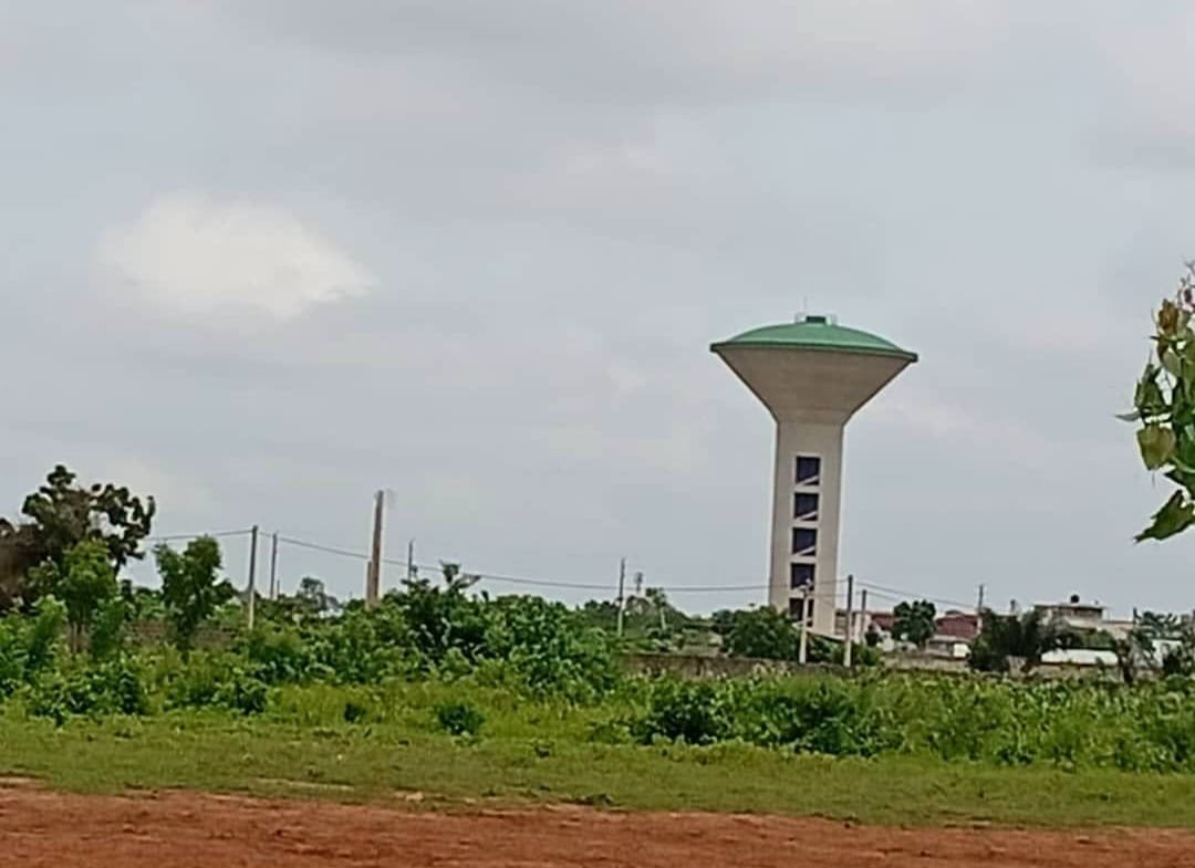 Domaine de 2 000 m² à vendre à Akassato Air Afrique 3