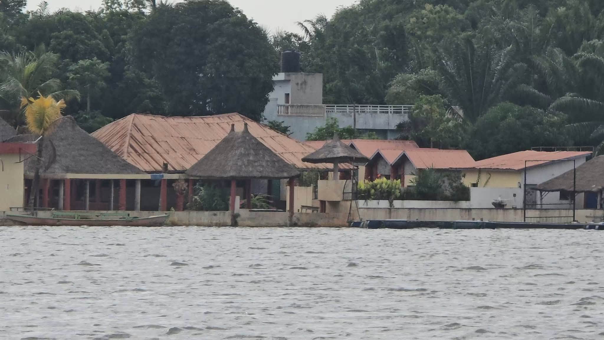 Domaine touristique au bord du lac Toho à Pahou Adovié