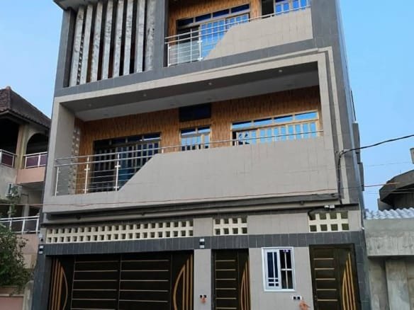 Duplex 4 chambres à louer à Fidjrossè Plage