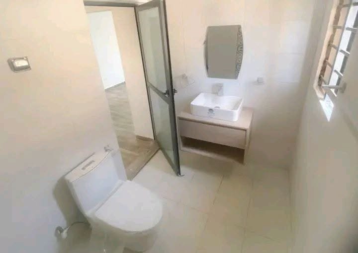 Ensemble de 4 villas duplex à Houéyiho 7