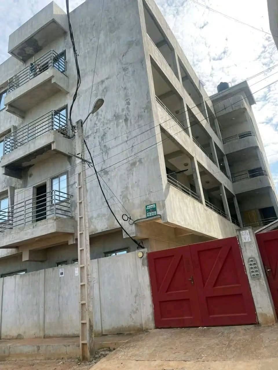 Immeuble de rapport R+3 à Zogbadjè